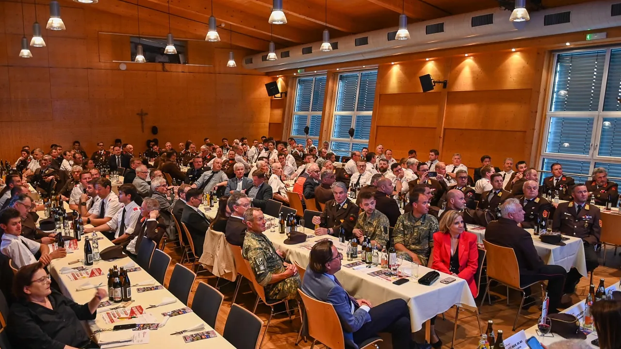 bezirksfeuerwehrtag27.jpeg